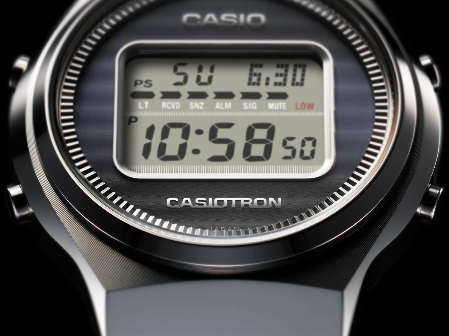 当社初の腕時計「カシオトロン」を復刻した限定ウオッチ | CASIO