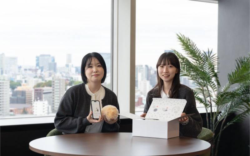 左より：西澤花名子と小山玲の写真