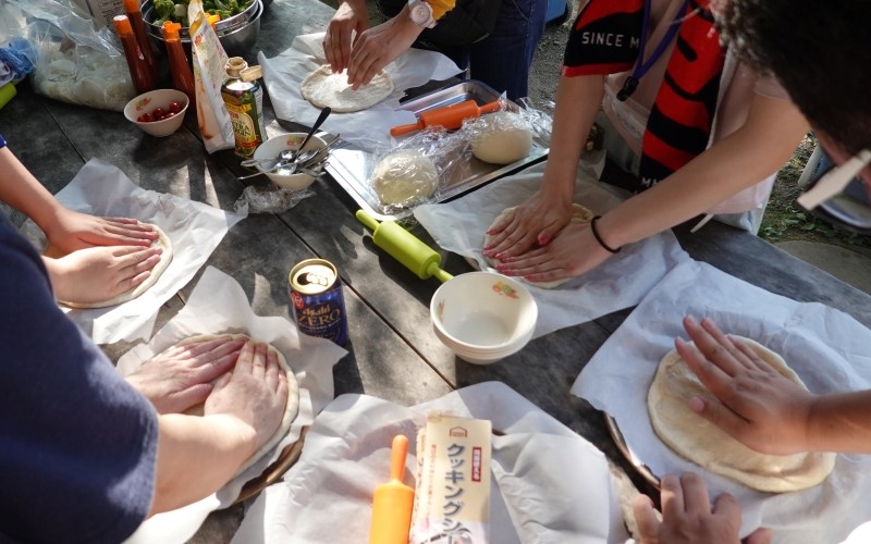 ピザの生地作りの様子