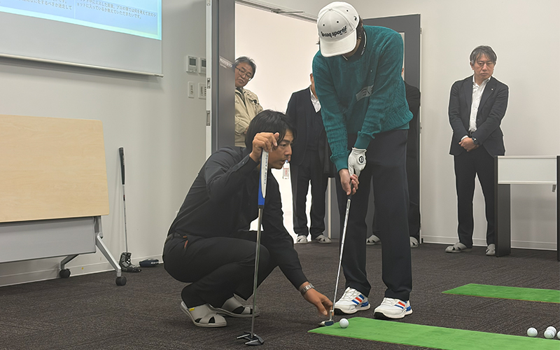 石川遼プロのレッスン風景