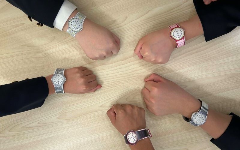 生徒がデザインした時計